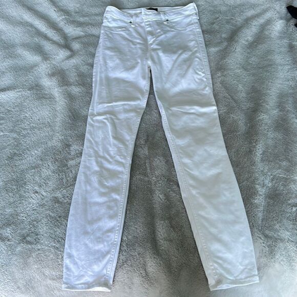 Abercrombie & Fitch Denim - Abercrombie & Fitch White Jeans